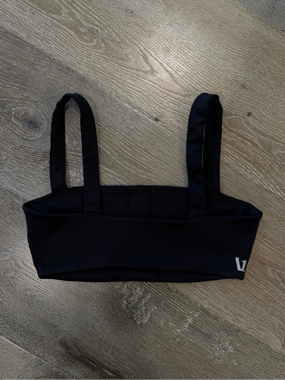 Black Vuori evolve quare neck bra